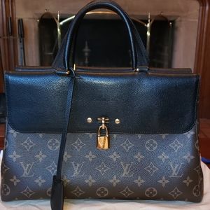 Louis Vuitton Monogram Canvas Venus Noir